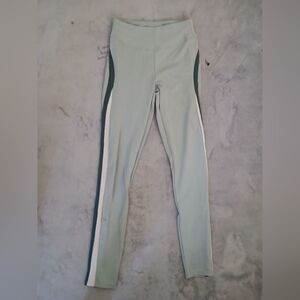 Therapy Performance Leggings in Soft Green